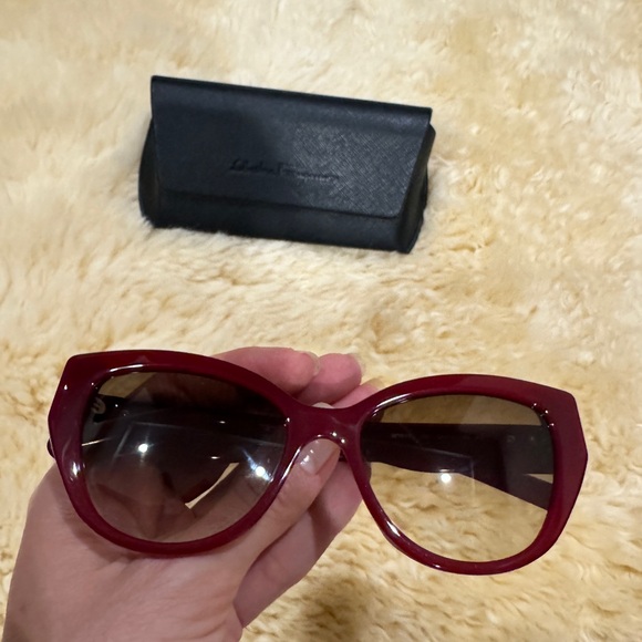 SALVATORE FERRAGAMO SF 969S 140 Red GOLD AUTHENTIC SUNGLASSES W/CASE 54-17 - Picture 6 of 8